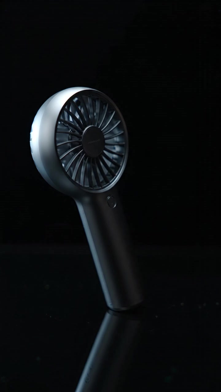 无叶手持风扇高端产品广告gemini ve3.1生成视频